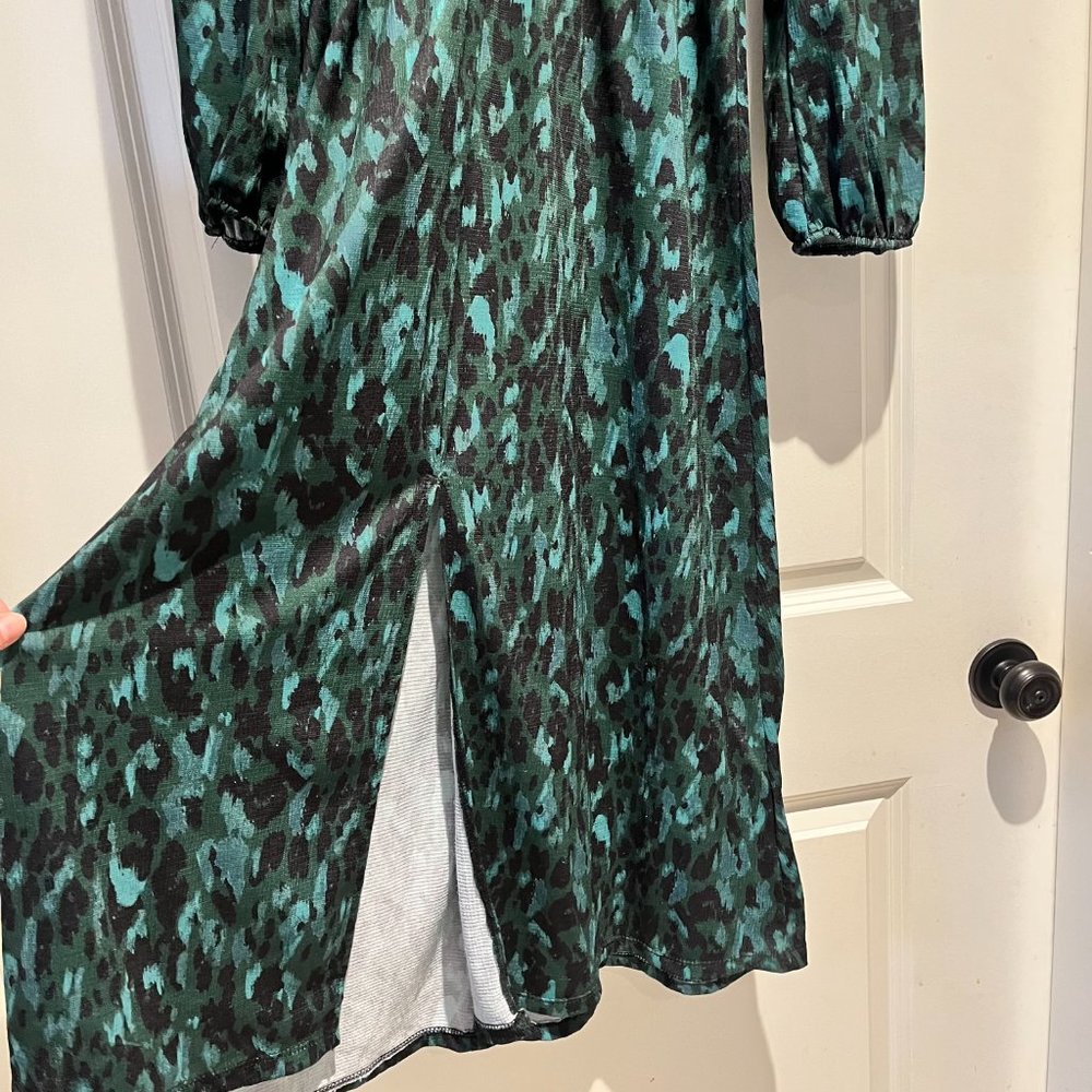 Pull&Bear Gorgeous green leopard like print maxi dress with slit - Picture 2 of 7